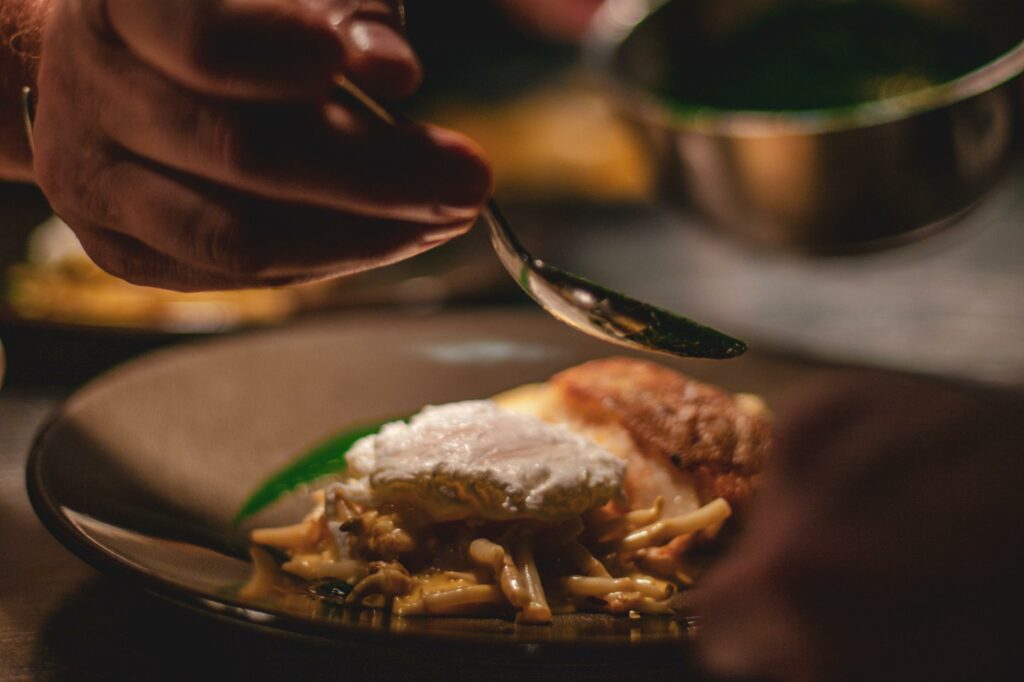 Les secrets de la présentation des plats : Comment émerveiller vos convives avec un traiteur professionnel ? 1 pexels yente van eynde 2403391