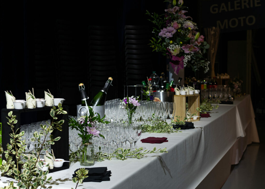 L'importance du traiteur lors d'un séminaire d'entreprise 3 Paniers gourmands 07 scaled e1762531458739